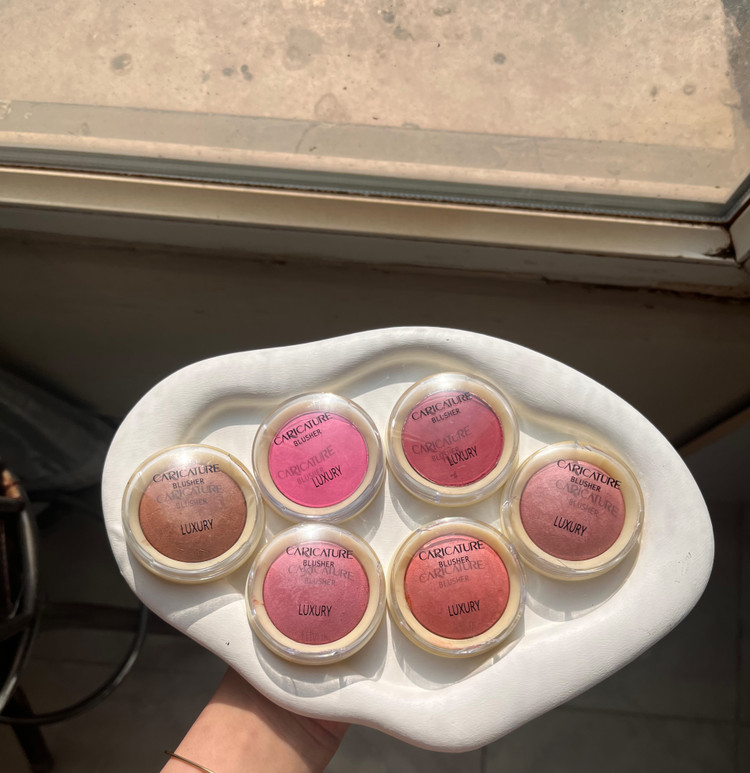 رژ گونه ابروبادی